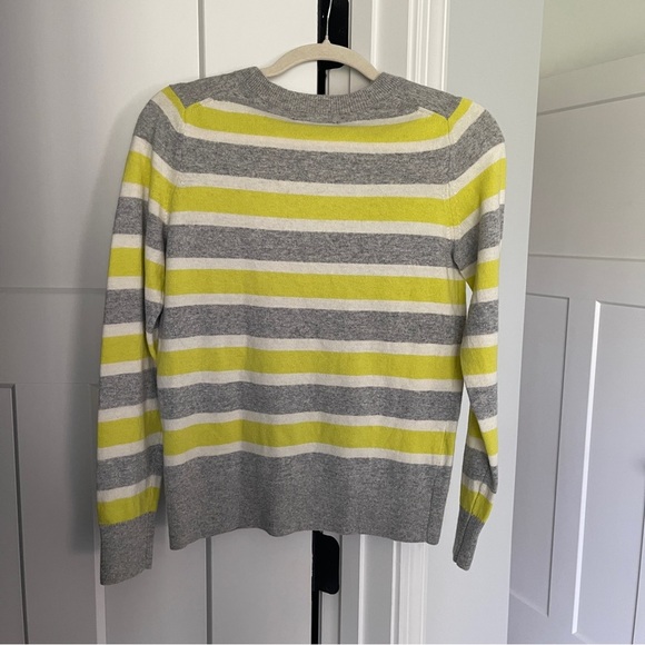 NWT Banana Republic Wool Striped Gray Yellow Crewneck Sweater - Picture 4 of 4